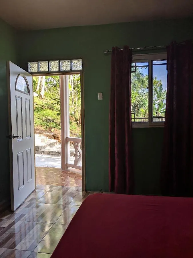 O & G Guesthouse Accompong Maroon 0*,