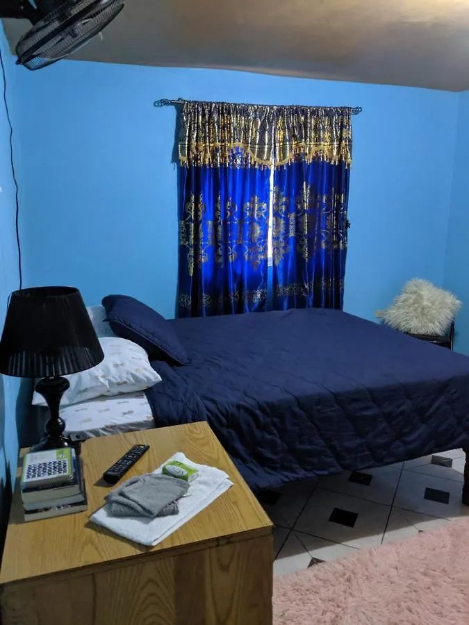 O & G Guesthouse Accompong Maroon Affittacamere